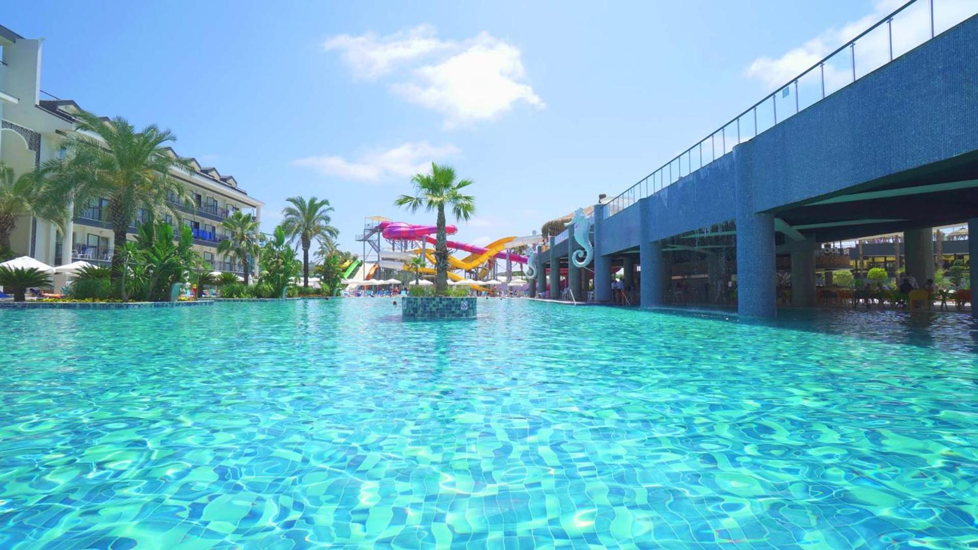 Dream World Palace Colakli Exterior foto