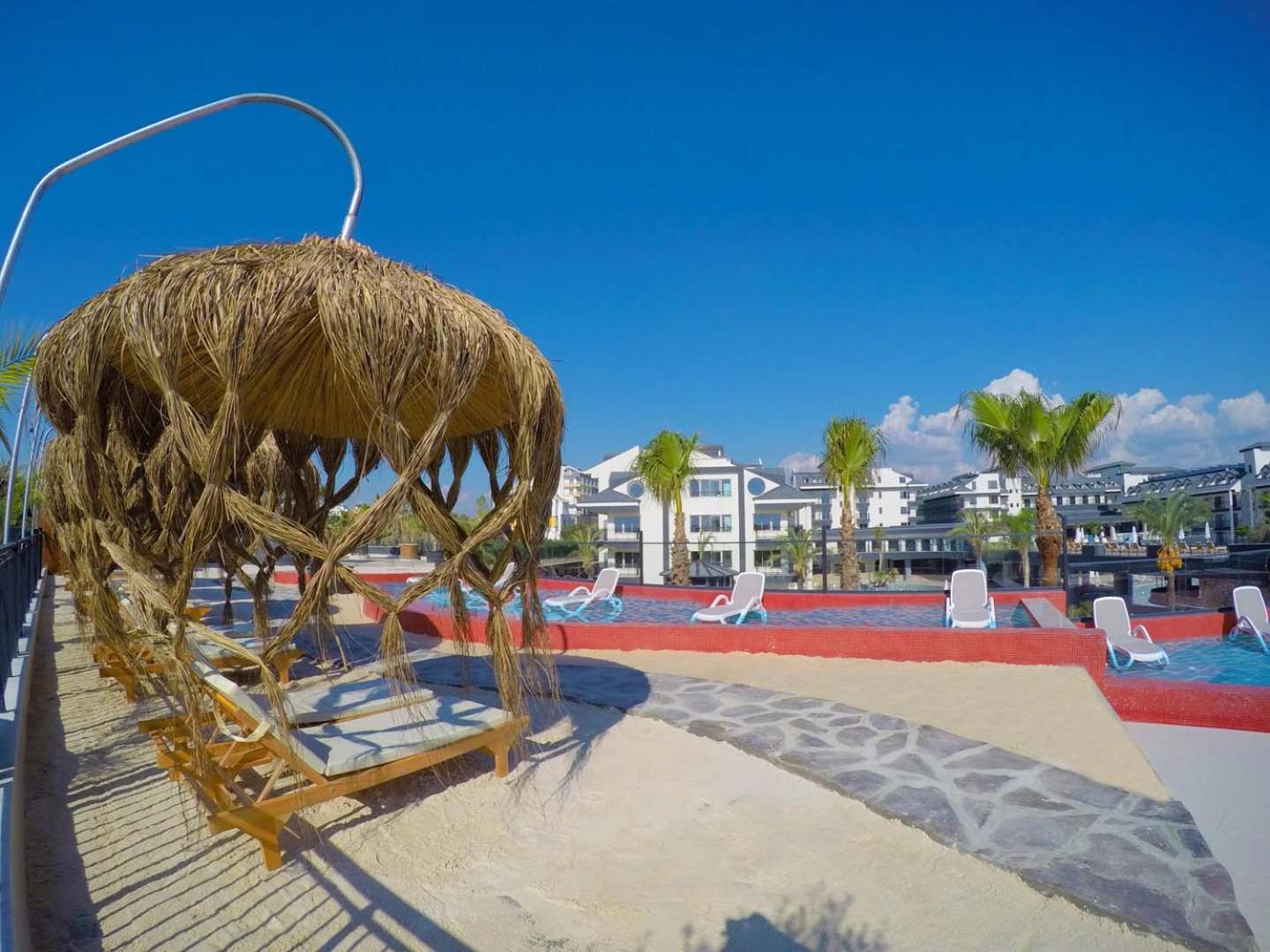 Dream World Palace Colakli Exterior foto