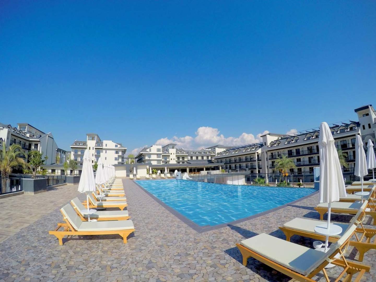 Dream World Palace Colakli Exterior foto
